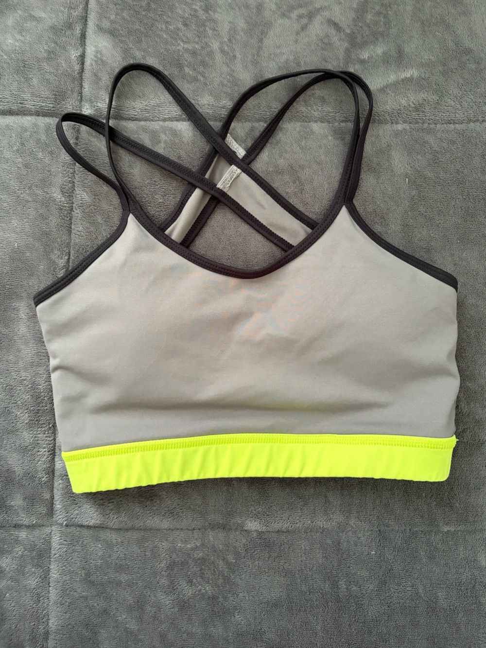Seamless Strappy Sports Bra — Green with Neon Yellow Trim